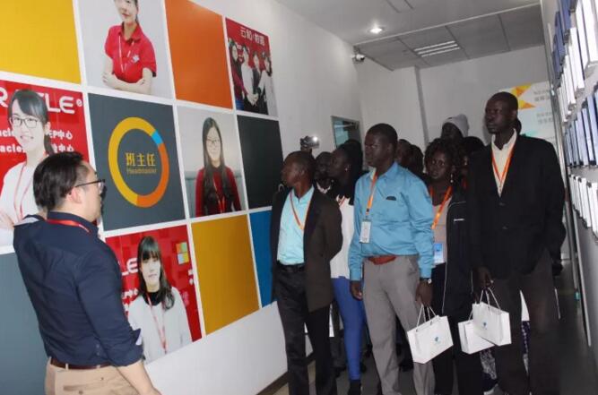 中国援南苏丹教育技术项目--(南苏丹)IT技术代表团参访云和数据