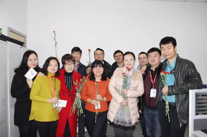 除了吃鸡,感恩节还有这样的打开方式?!